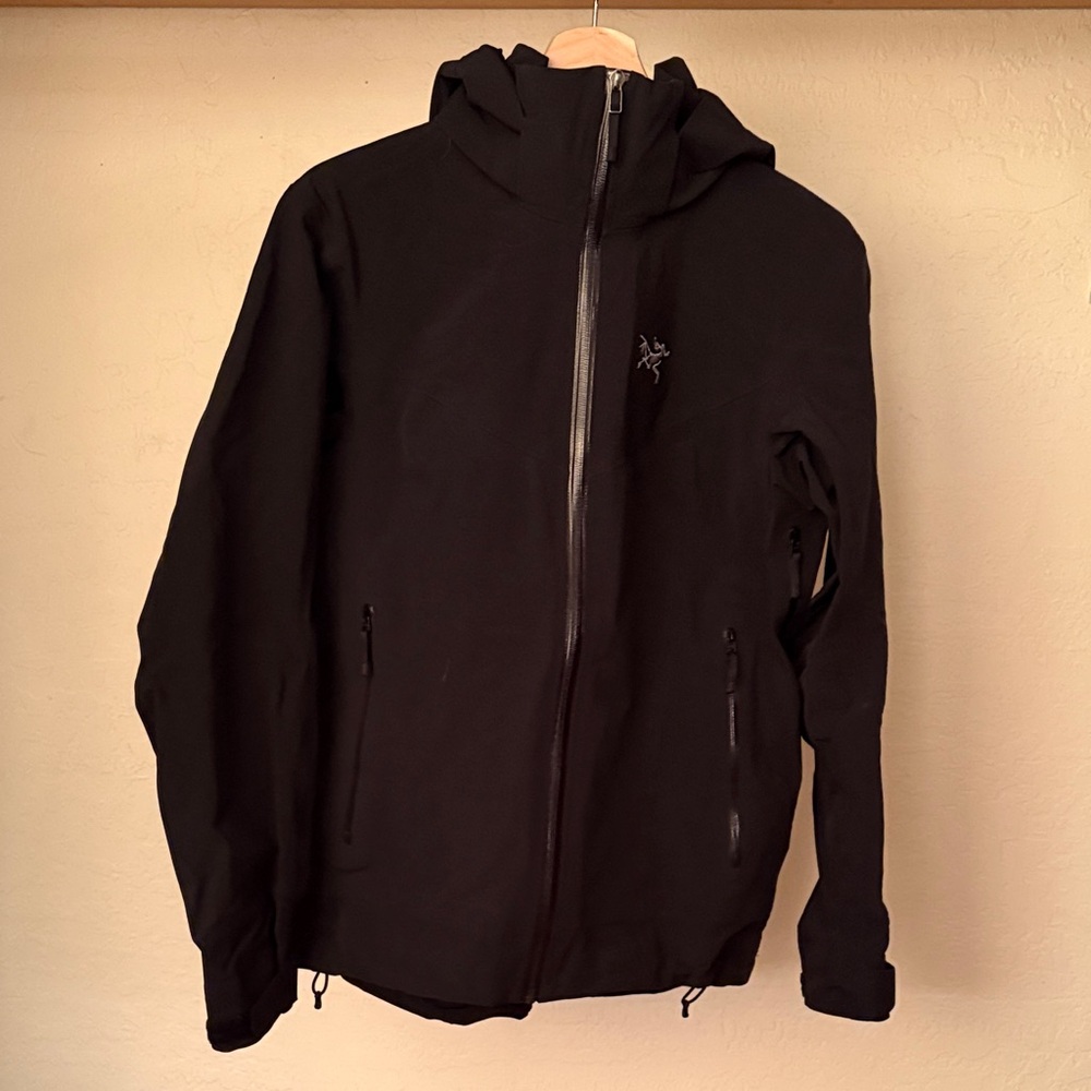 Arc'teryx women’s Performance Jacket in Black
